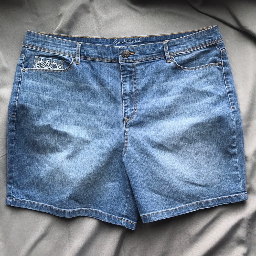 Gloria Vanderbilt Jeans